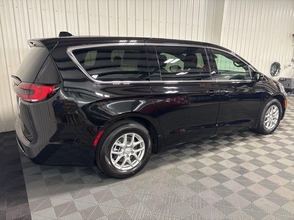 new 2026 Chrysler Pacifica car, priced at $47,455