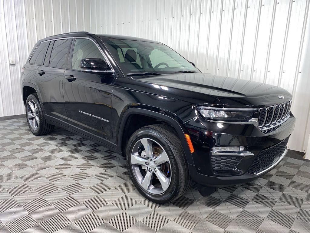 used 2022 Jeep Grand Cherokee car