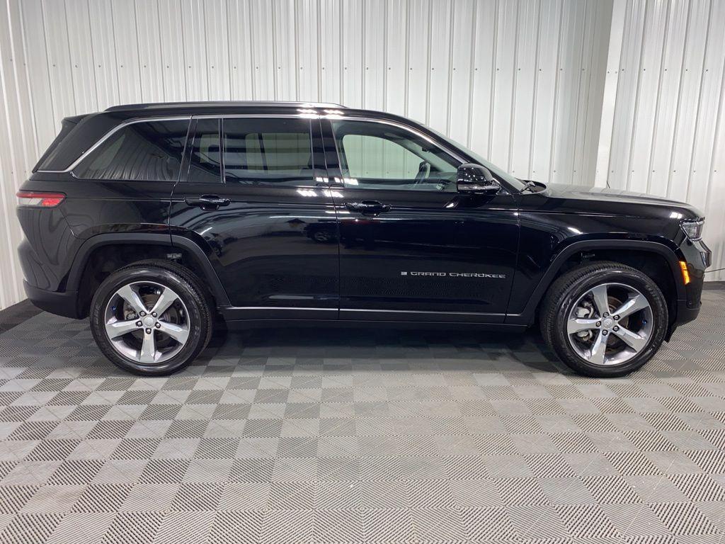 used 2022 Jeep Grand Cherokee car