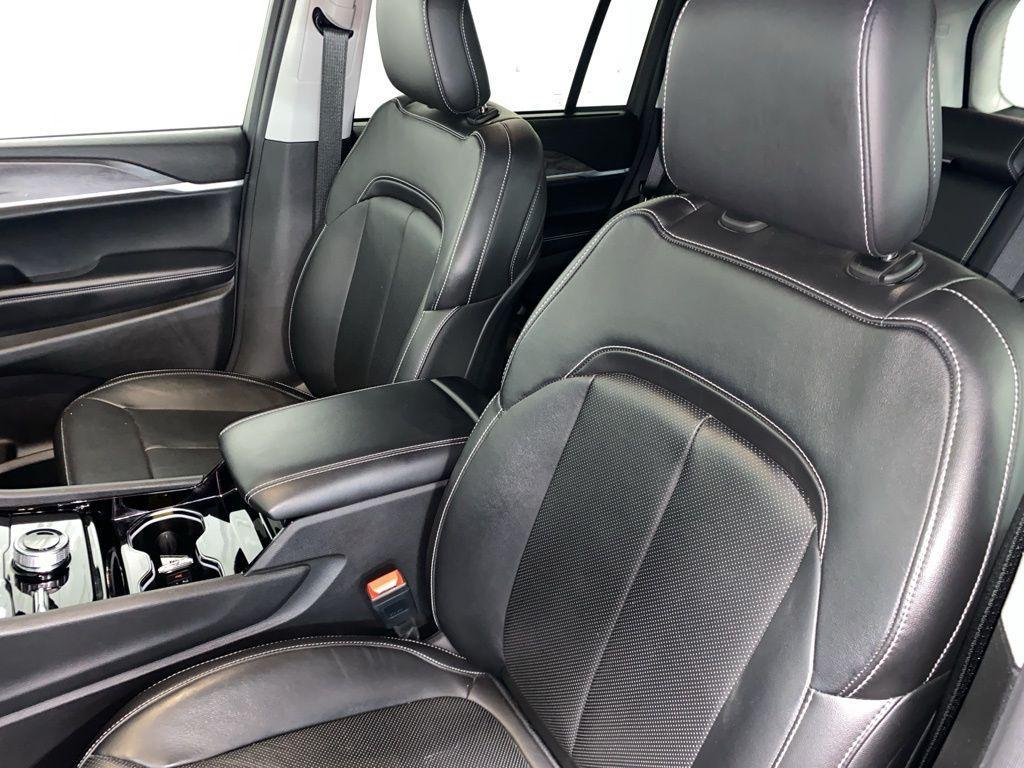 used 2022 Jeep Grand Cherokee car