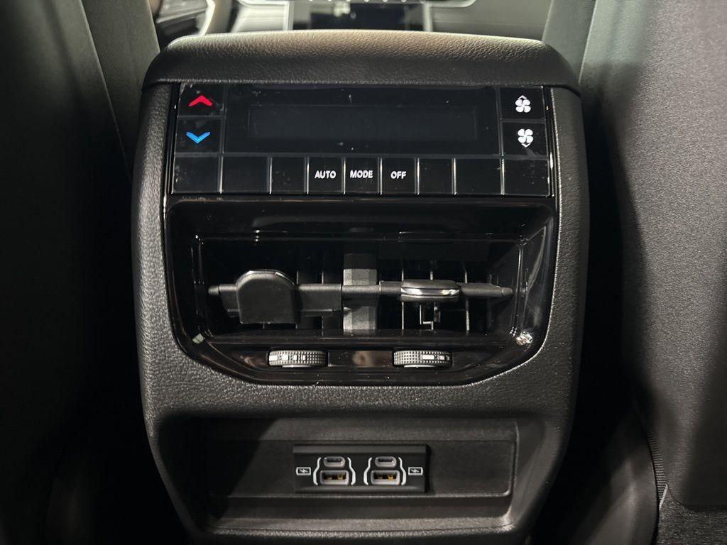new 2025 Jeep Grand Cherokee L car, priced at $44,525
