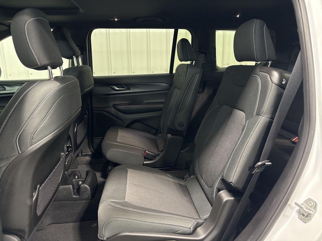 new 2025 Jeep Grand Cherokee L car, priced at $44,525