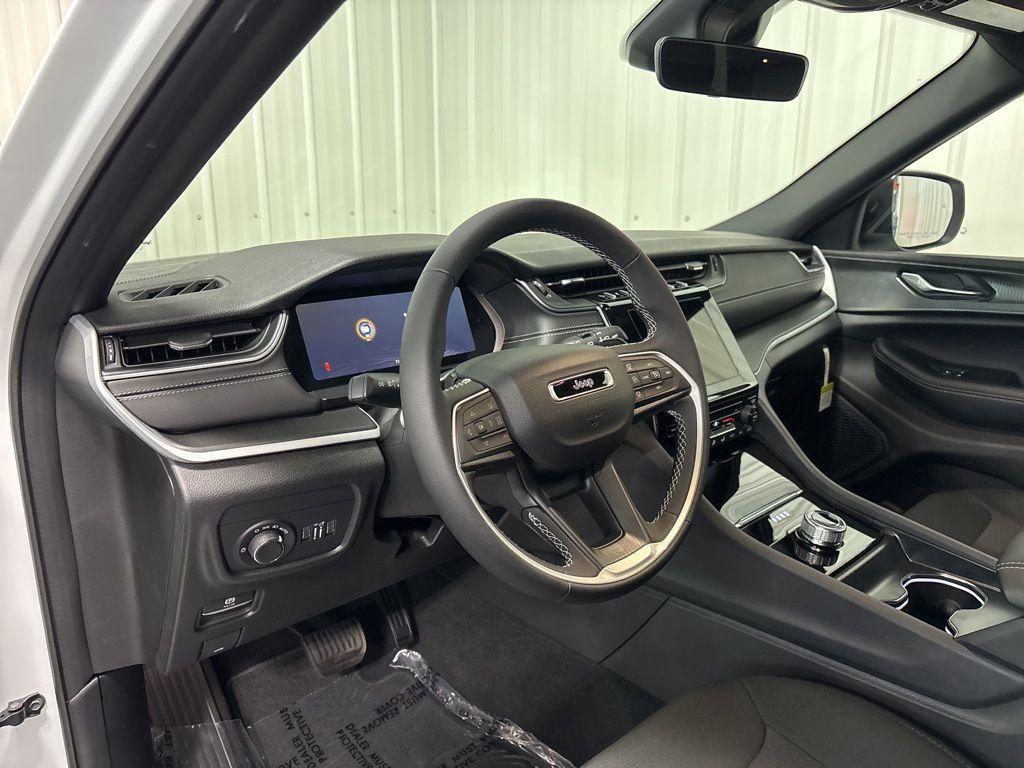 new 2025 Jeep Grand Cherokee L car, priced at $44,525