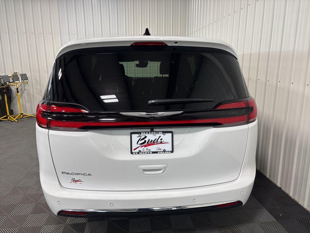 new 2026 Chrysler Pacifica car, priced at $45,868