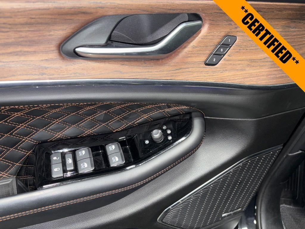 used 2023 Jeep Grand Cherokee car, priced at $47,999
