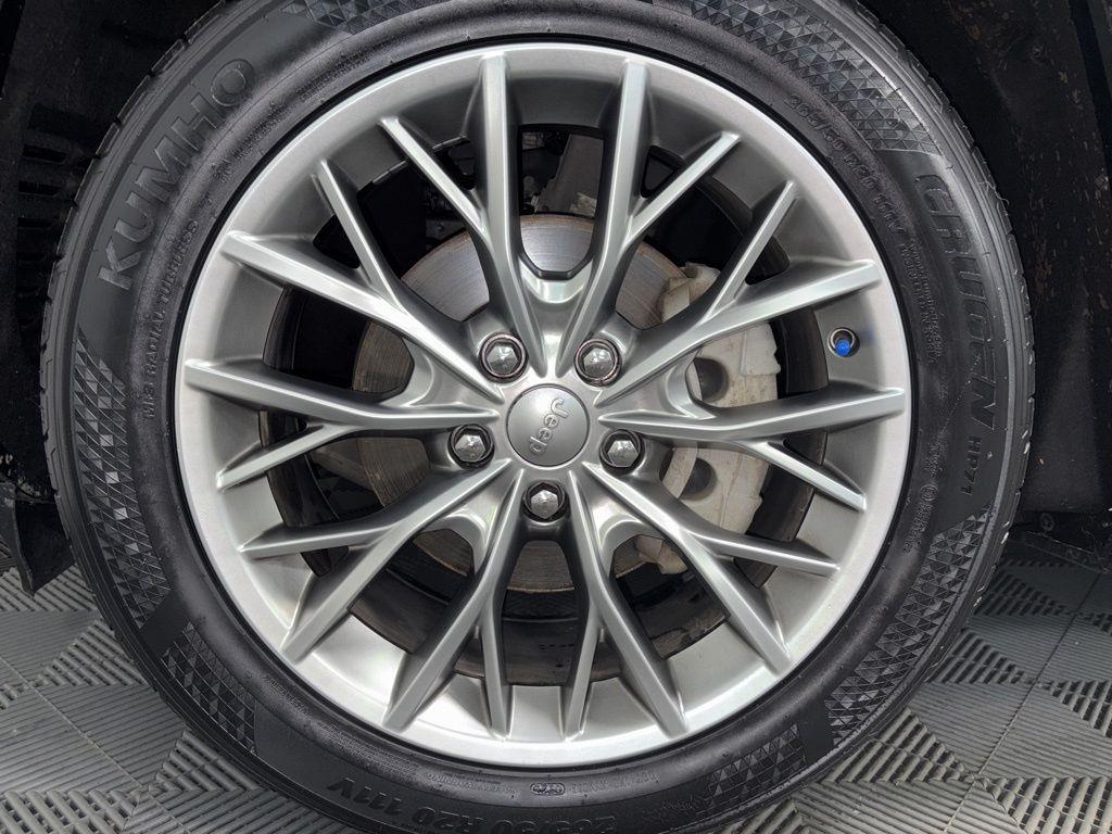 used 2023 Jeep Grand Cherokee car, priced at $41,999