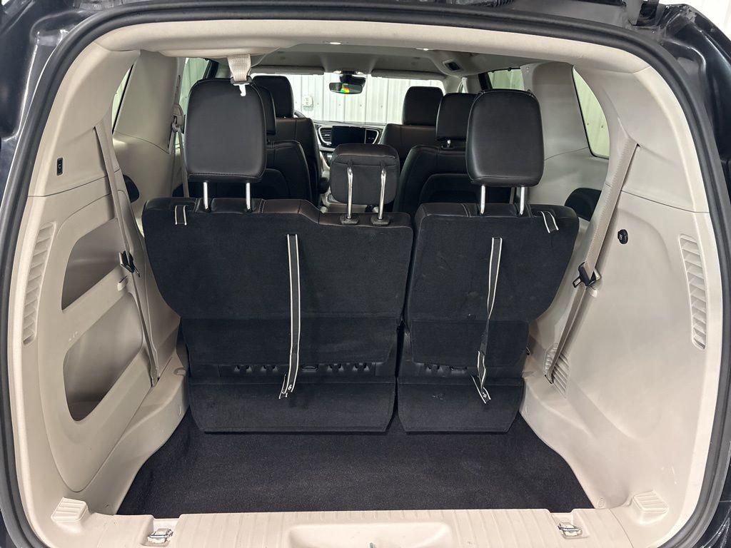 used 2024 Chrysler Pacifica car, priced at $35,000