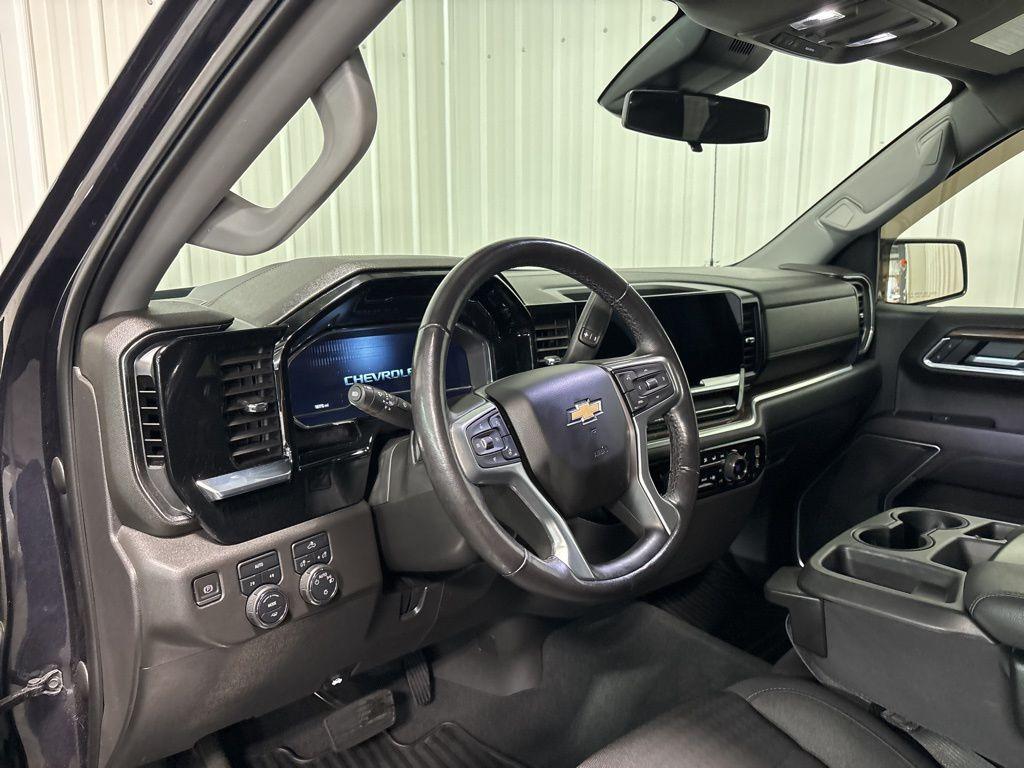 used 2022 Chevrolet Silverado 1500 car, priced at $38,999