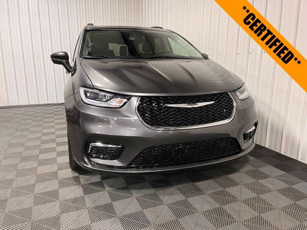 used 2022 Chrysler Pacifica car, priced at $33,660