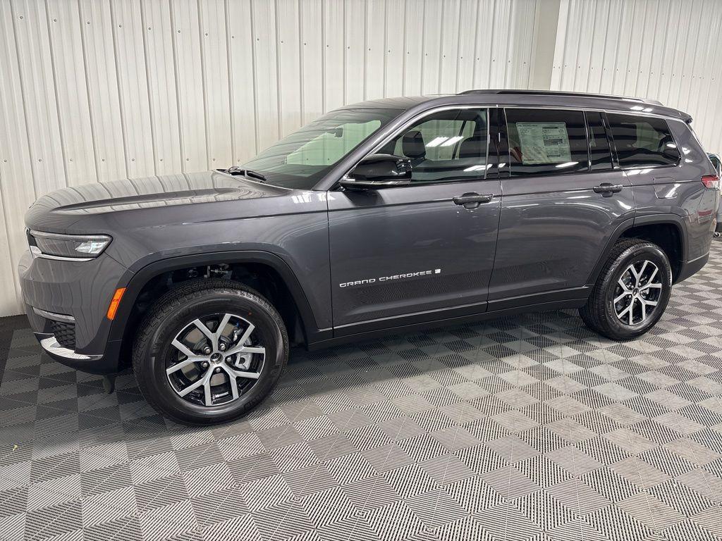 new 2025 Jeep Grand Cherokee L car, priced at $50,374