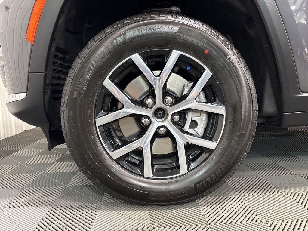 new 2025 Jeep Grand Cherokee L car, priced at $50,374