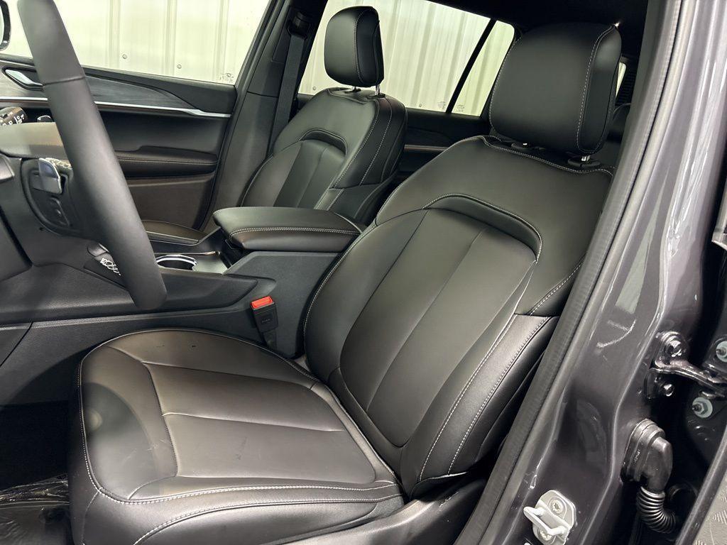 new 2025 Jeep Grand Cherokee L car, priced at $50,374