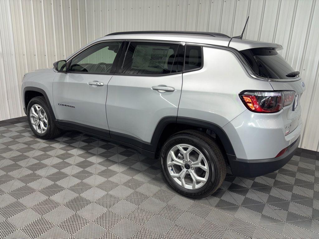 new 2025 Jeep Compass car, priced at $30,760