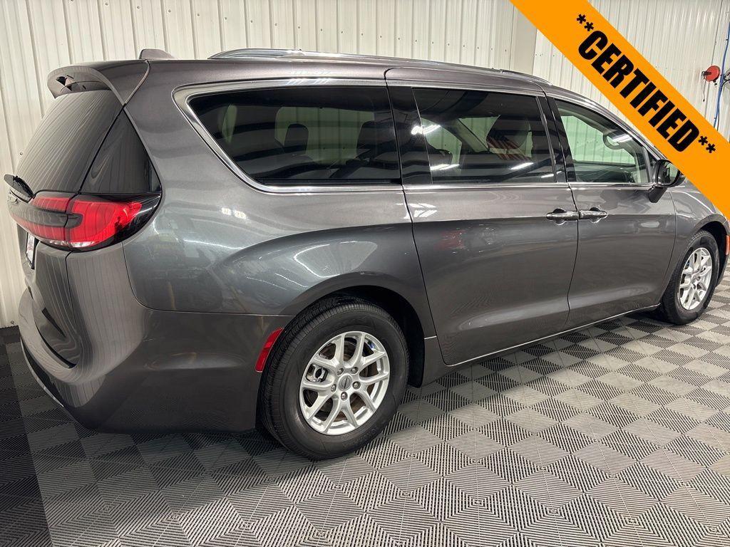 used 2021 Chrysler Pacifica car, priced at $27,999