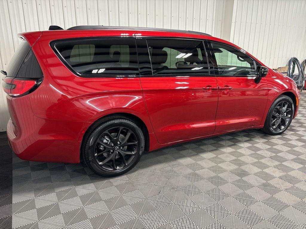 new 2026 Chrysler Pacifica car, priced at $53,434