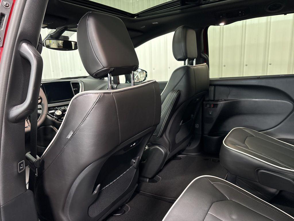 new 2026 Chrysler Pacifica car, priced at $53,434