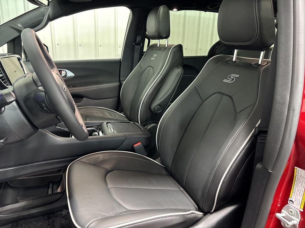 new 2026 Chrysler Pacifica car, priced at $53,434