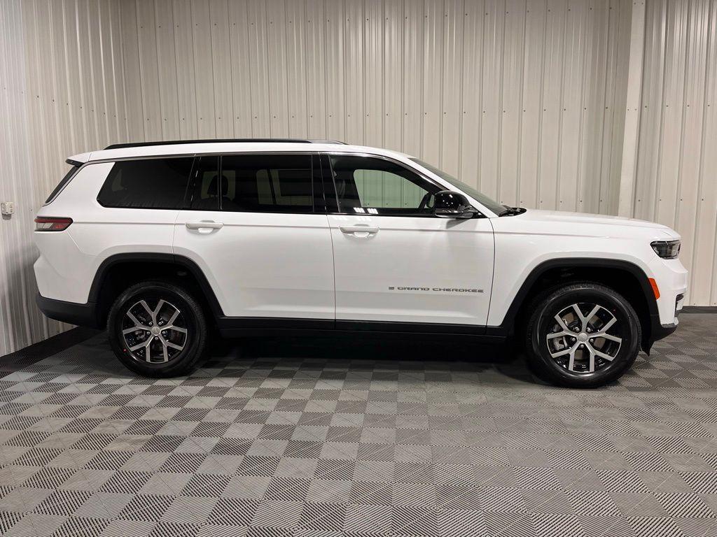 new 2025 Jeep Grand Cherokee L car, priced at $49,695