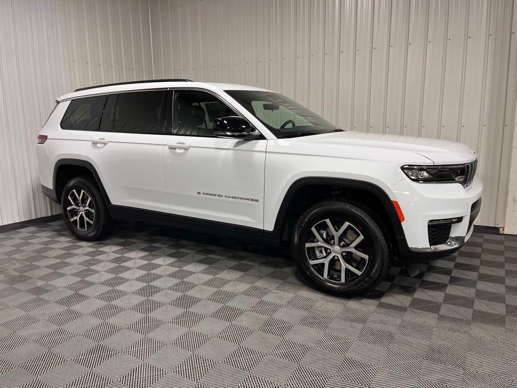 new 2025 Jeep Grand Cherokee L car, priced at $49,695