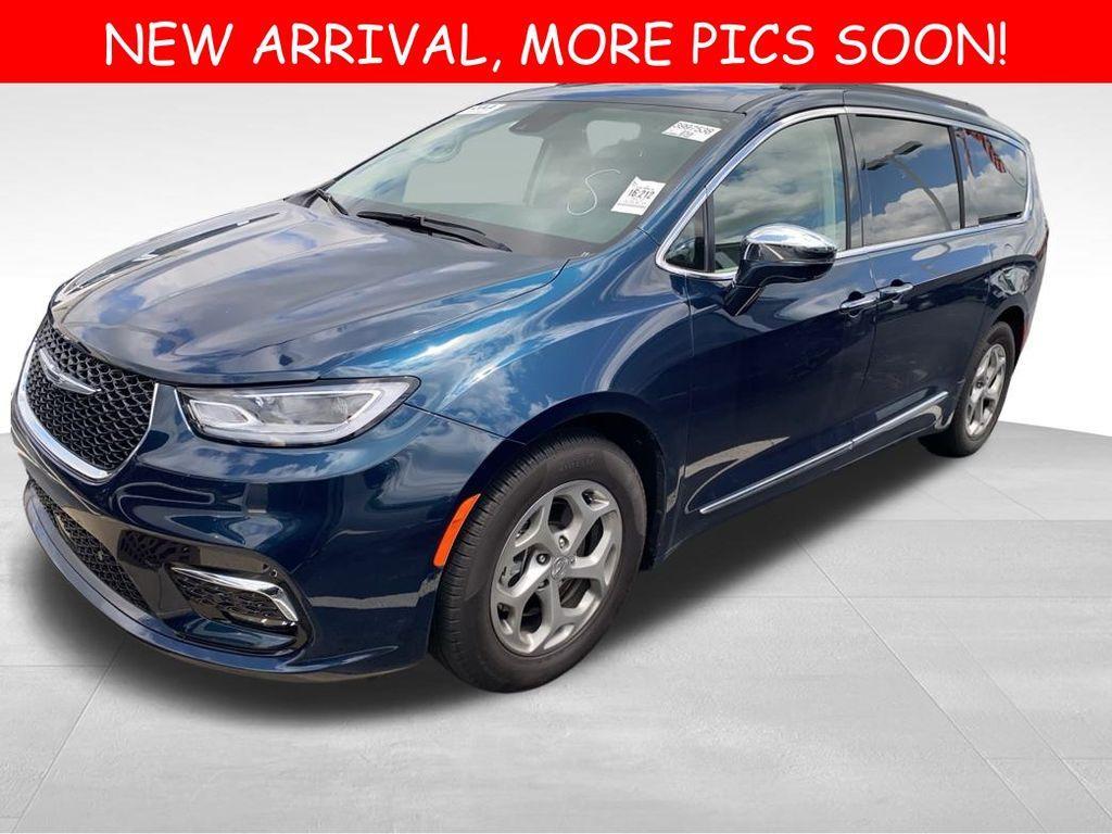 used 2022 Chrysler Pacifica car