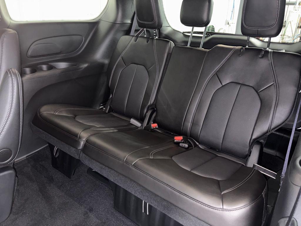 new 2025 Chrysler Pacifica car, priced at $45,725