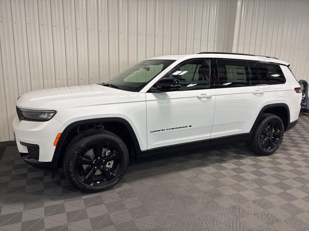 new 2025 Jeep Grand Cherokee L car, priced at $49,263