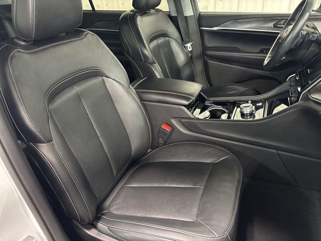 used 2021 Jeep Grand Cherokee L car, priced at $28,479