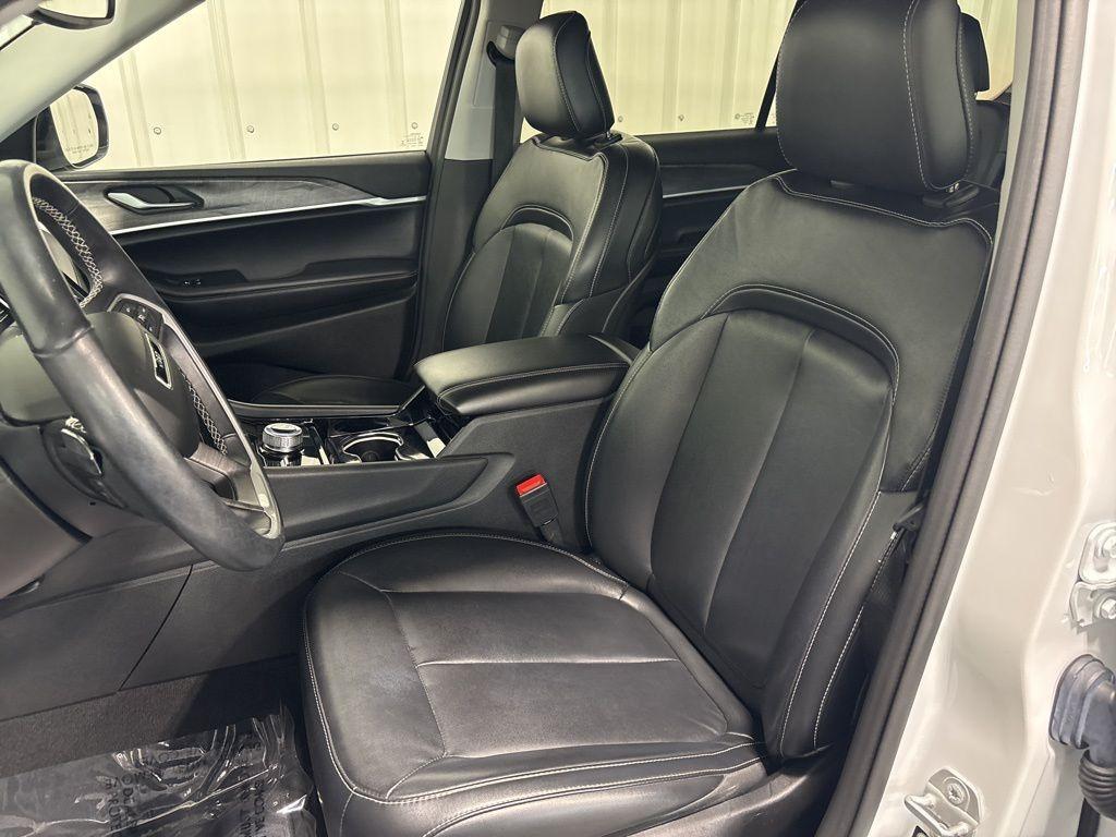 used 2021 Jeep Grand Cherokee L car, priced at $28,479