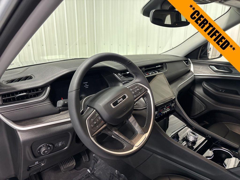 used 2023 Jeep Grand Cherokee car, priced at $35,999