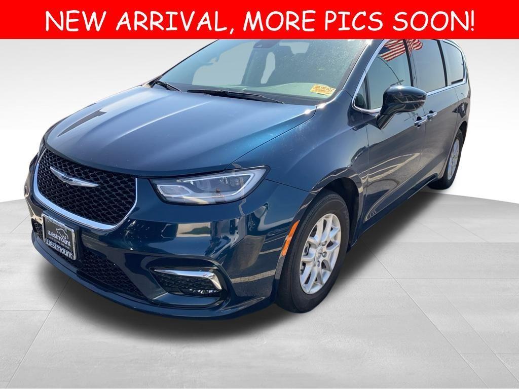 used 2021 Chrysler Pacifica car