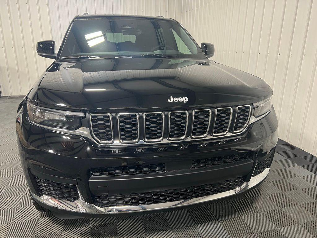 new 2025 Jeep Grand Cherokee L car, priced at $43,925