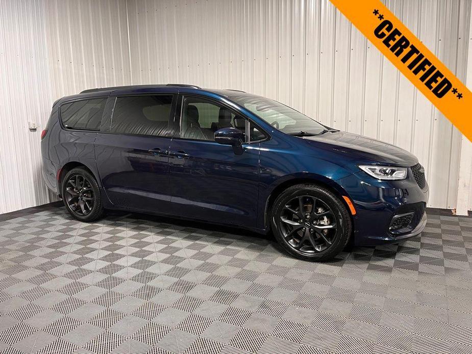 used 2022 Chrysler Pacifica car, priced at $35,999