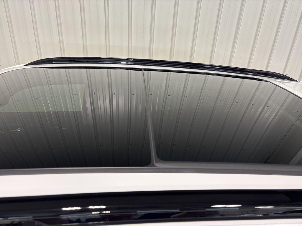 used 2022 Buick Envision car, priced at $27,500