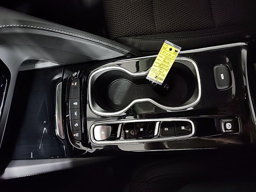 used 2023 Buick Envision car, priced at $31,999