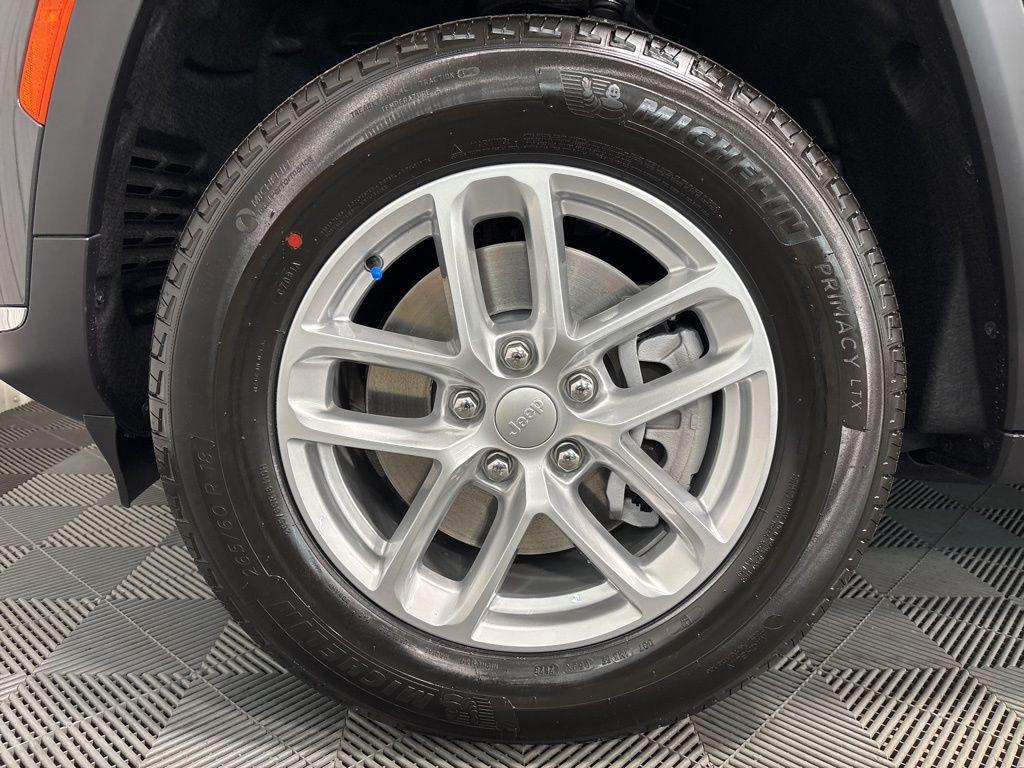 new 2025 Jeep Grand Cherokee L car, priced at $45,115