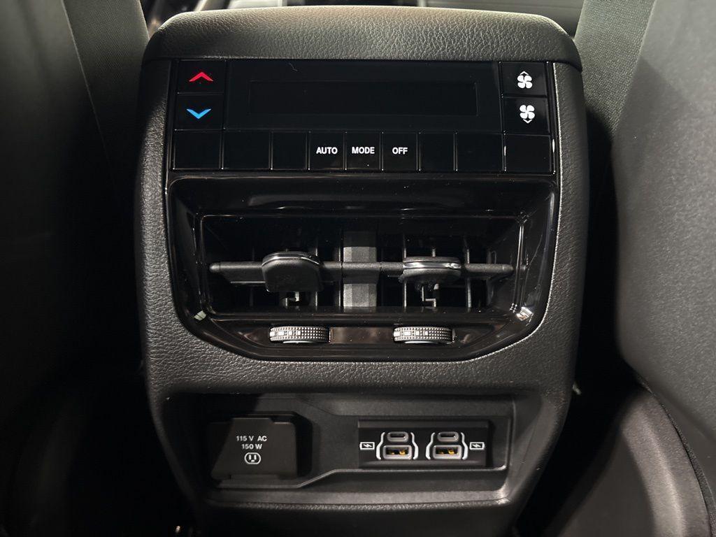 new 2025 Jeep Grand Cherokee L car, priced at $45,115