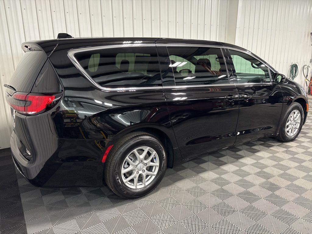 new 2026 Chrysler Pacifica car, priced at $45,868