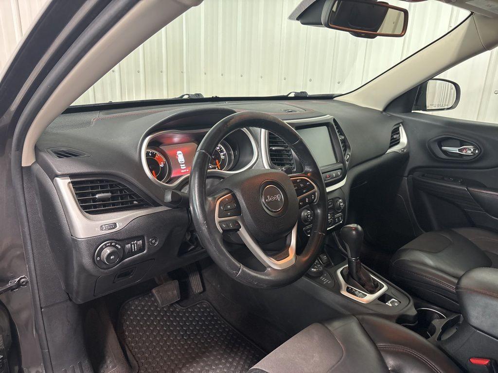used 2016 Jeep Cherokee car, priced at $11,425