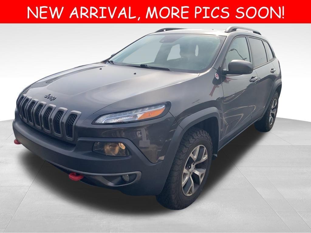 used 2016 Jeep Cherokee car, priced at $10,499
