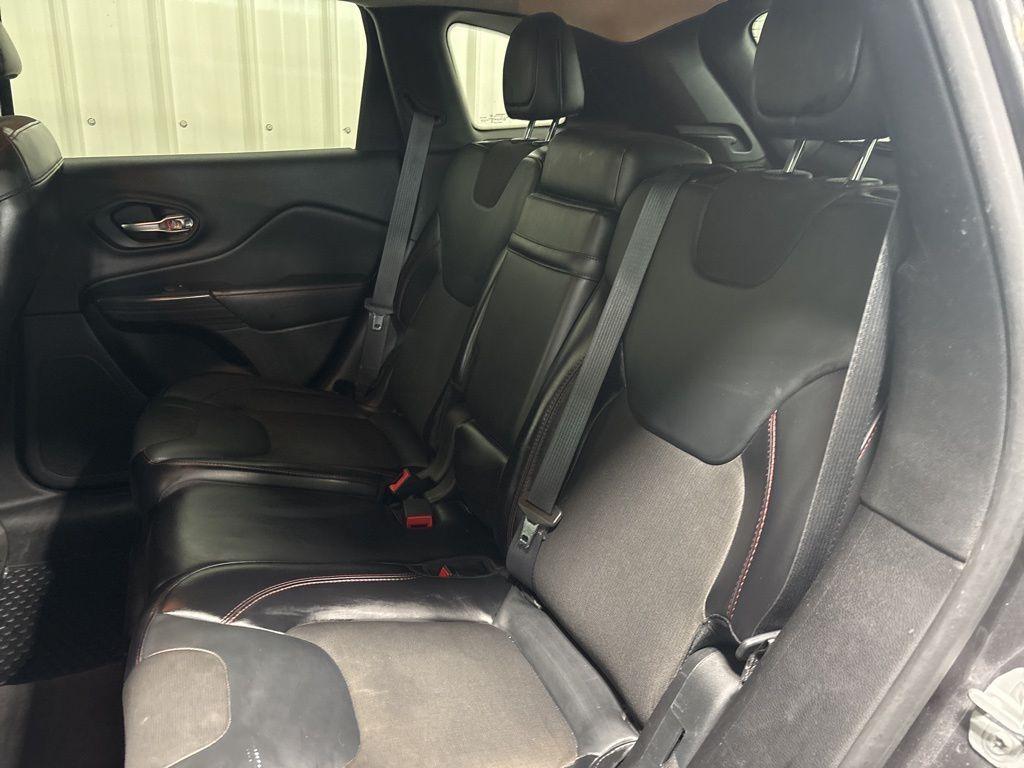 used 2016 Jeep Cherokee car, priced at $11,425