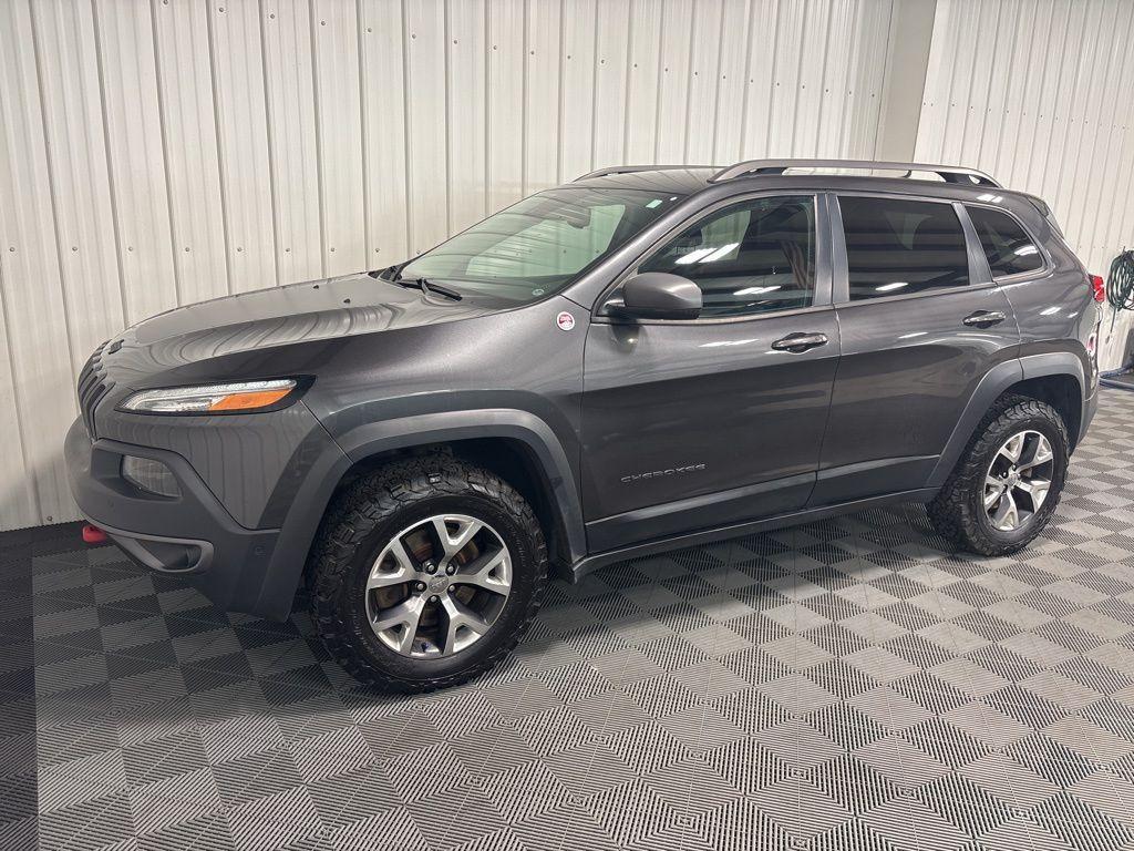 used 2016 Jeep Cherokee car, priced at $11,425