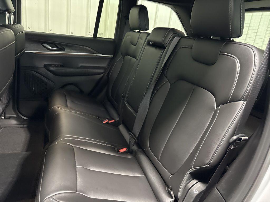 new 2025 Jeep Grand Cherokee car, priced at $47,738