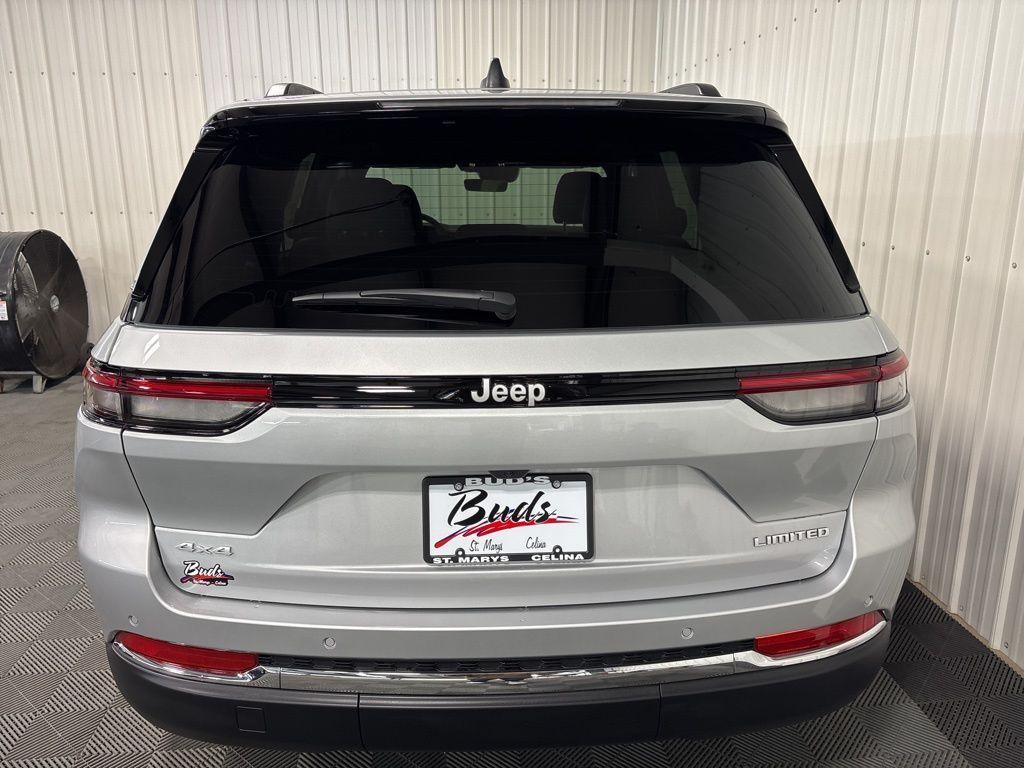 new 2025 Jeep Grand Cherokee car, priced at $47,738