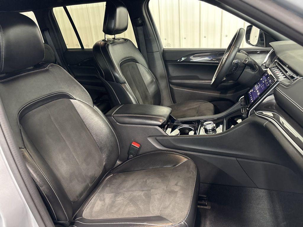 used 2022 Jeep Grand Cherokee car, priced at $30,000