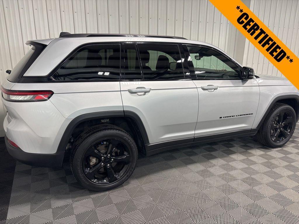 used 2022 Jeep Grand Cherokee car, priced at $32,326
