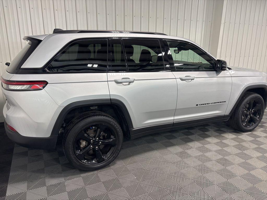 used 2022 Jeep Grand Cherokee car, priced at $30,000