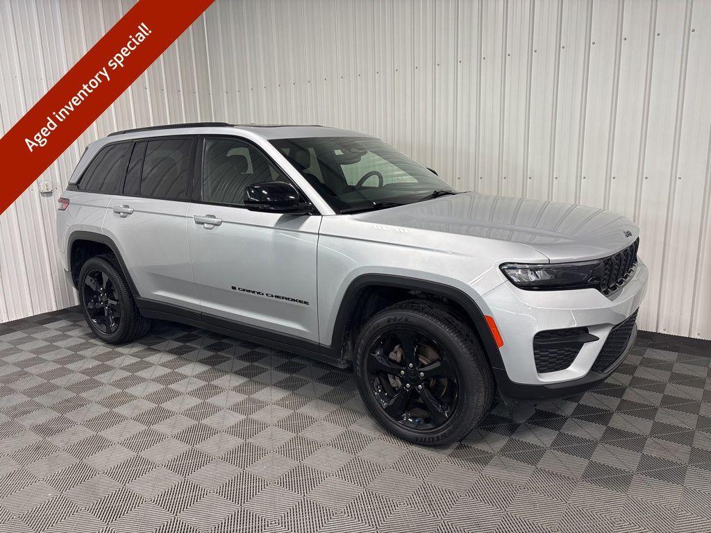 used 2022 Jeep Grand Cherokee car, priced at $30,000