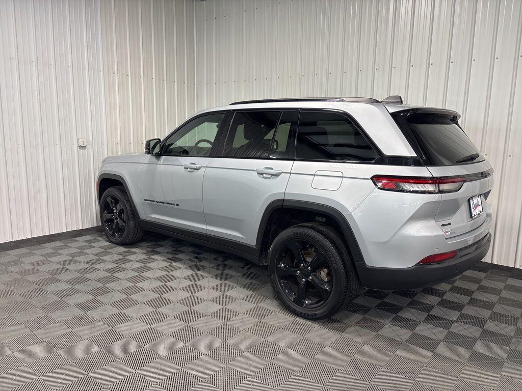 used 2022 Jeep Grand Cherokee car, priced at $30,000