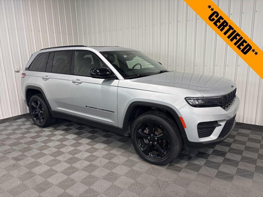 used 2022 Jeep Grand Cherokee car, priced at $32,999