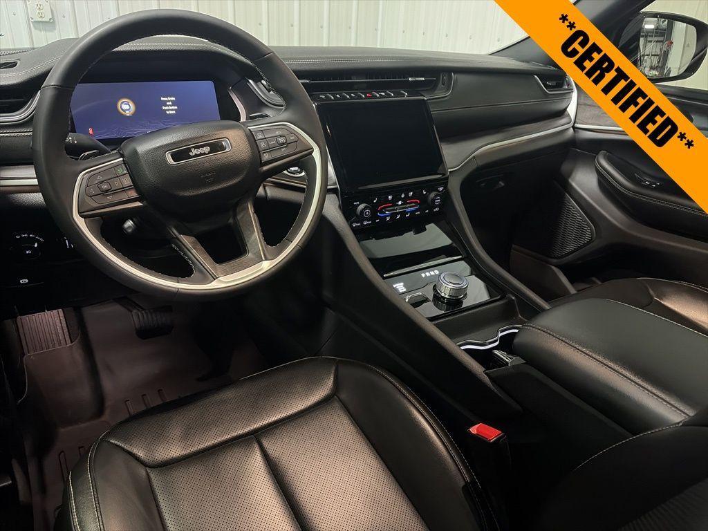 used 2025 Jeep Grand Cherokee car, priced at $43,999
